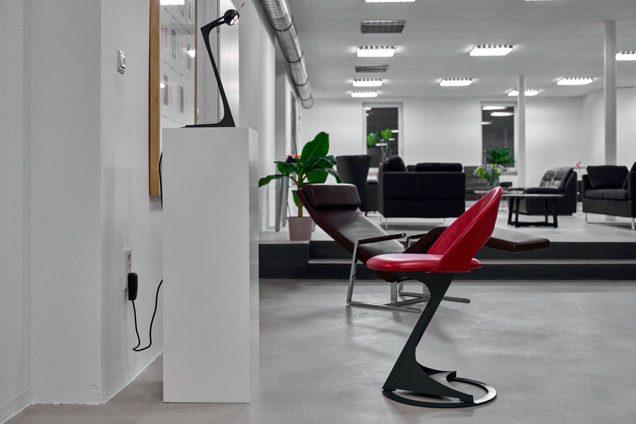 Santiago Calatrava - Tabourettli - Chair by de Sede + Onidia Lamp (1986)